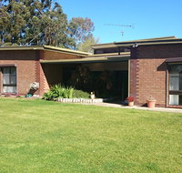 Hilltop Escape - Kempsey Accommodation