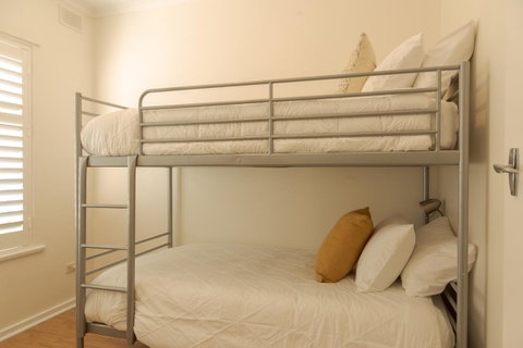 Henley Beach South, Amazing Views, Huge Private Balcony! - Kempsey Accommodation 8