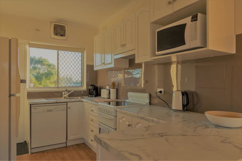 Henley Beach South, Amazing Views, Huge Private Balcony! - Kempsey Accommodation 12