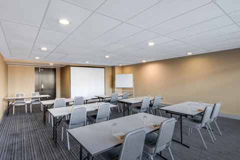 Adina Apartment Hotel Wollongong - Kempsey Accommodation 36
