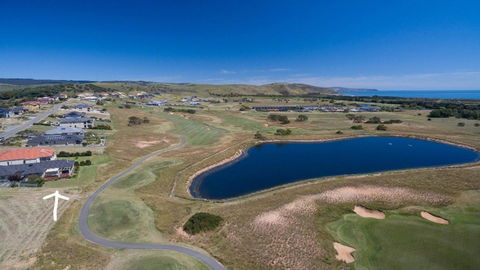 Golfers Paradise (18th Tee) - 52 Huntingdale Drive - Kempsey Accommodation 7