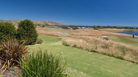 Golfers Paradise (18th Tee) - 52 Huntingdale Drive - Kempsey Accommodation 13
