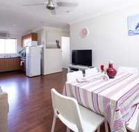 Aurora Holiday Apartment West Beach - Kempsey Accommodation