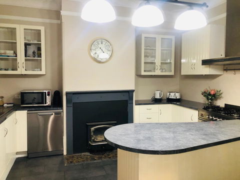 Belmore Cottage - Kempsey Accommodation 6