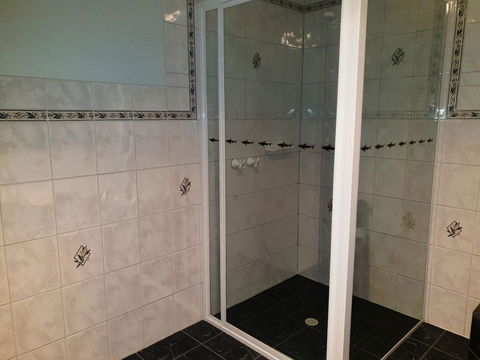 Rocks Retreat House With Sea Views - Kempsey Accommodation 16