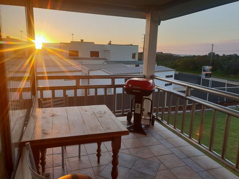 Rocks Retreat House With Sea Views - Kempsey Accommodation 13