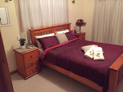 Rocks Retreat House With Sea Views - Kempsey Accommodation 6