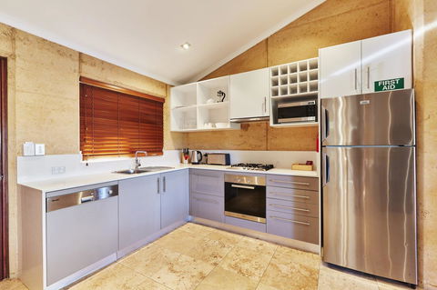 Eight Willows Retreat - Kempsey Accommodation 2