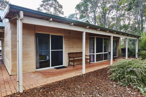 Eight Willows Retreat - Kempsey Accommodation 25