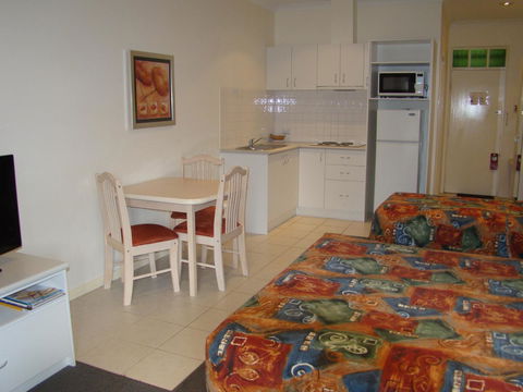 Dunsborough Central Motel - Kempsey Accommodation 10