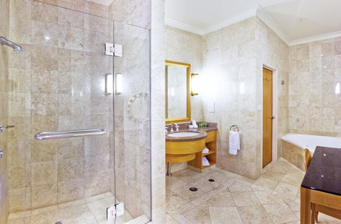 Duxton Hotel Perth - Kempsey Accommodation 3