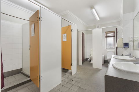 The Emperors Crown Hostel - Kempsey Accommodation 25
