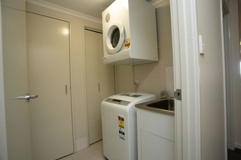 Perth Short Stays - Kempsey Accommodation 23