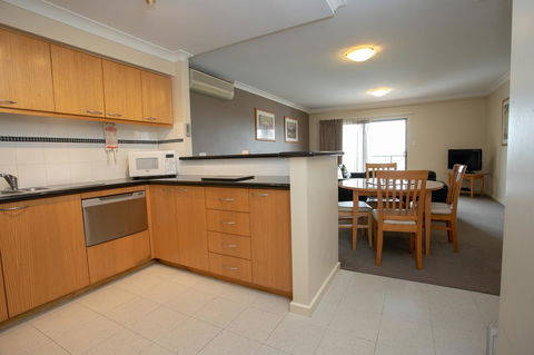 Perth Short Stays - Kempsey Accommodation 11