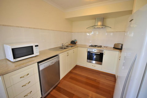 Palm Beach Manor - Kempsey Accommodation 3