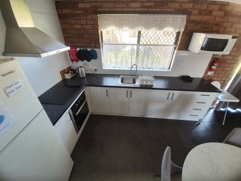 Ocean Beach Chalet 18 - Kempsey Accommodation 1