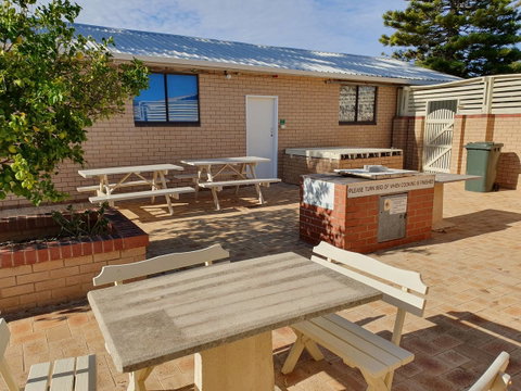 Ocean Beach Chalet 18 - Kempsey Accommodation 11