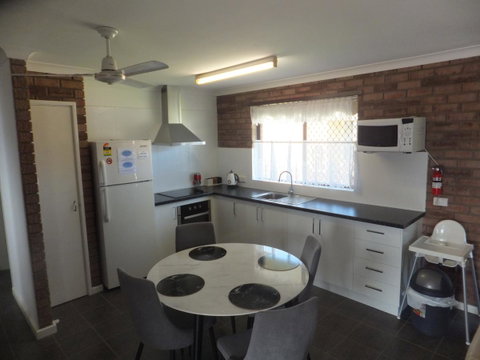 Ocean Beach Chalet 18 - Kempsey Accommodation 16