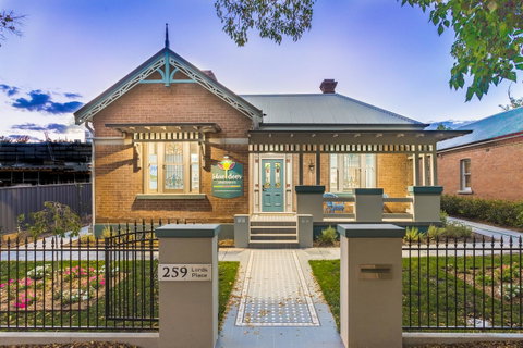 Blue Door Apartments - Kempsey Accommodation 0