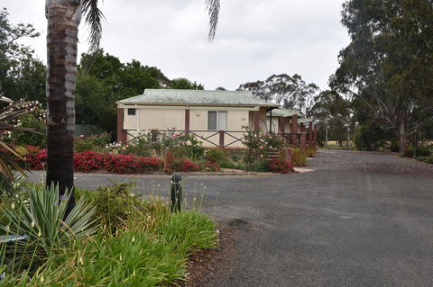 Mount Barker Valley Views Motel & Chalets, Western Australia - Kempsey Accommodation 32