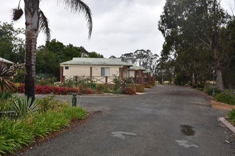 Mount Barker Valley Views Motel & Chalets, Western Australia - Kempsey Accommodation 33