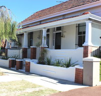 Captain's Heritage Cottage - Kempsey Accommodation