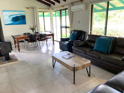 Beachside Prevelly Villas - Kempsey Accommodation 6