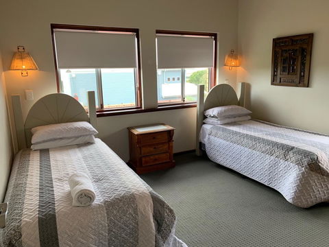 Beachside Prevelly Villas - Kempsey Accommodation 26