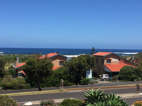 Beachside Prevelly Villas - Kempsey Accommodation 0