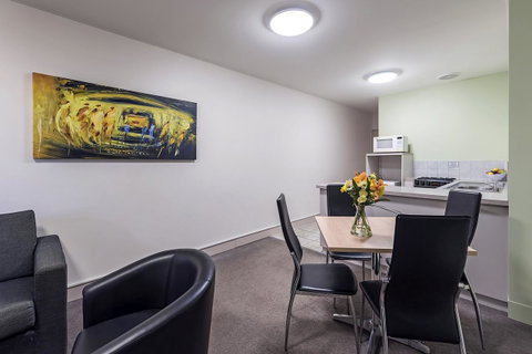 Comfort Inn & Suites Goodearth Perth - Kempsey Accommodation 8