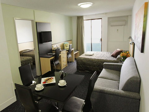 Comfort Inn & Suites Goodearth Perth - Kempsey Accommodation 1