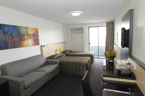 Comfort Inn & Suites Goodearth Perth - Kempsey Accommodation 9