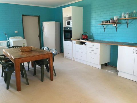 Surf Shack - Kempsey Accommodation 1
