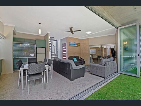 Crescent Head Spa Villa - Kempsey Accommodation 9