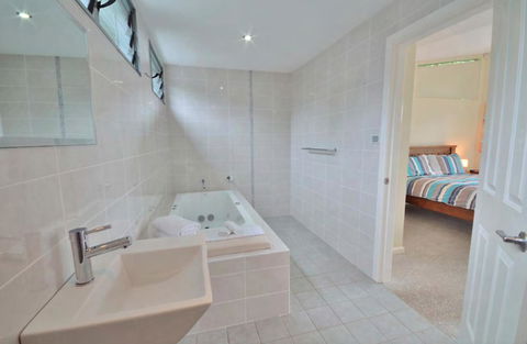 Crescent Head Spa Villa - Kempsey Accommodation 14