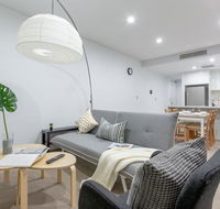 Inner City Stylish apt Walk to Green Square - Kempsey Accommodation