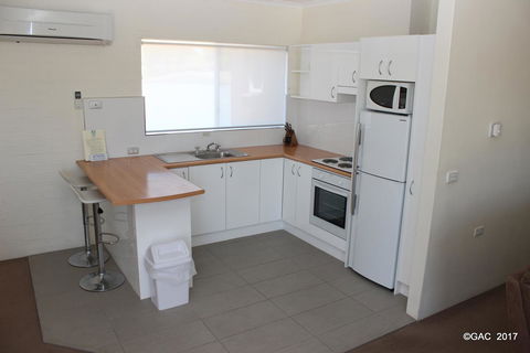 Mollymook Cove Apartments - Kempsey Accommodation 12