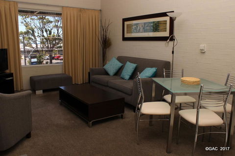 Mollymook Cove Apartments - Kempsey Accommodation 3