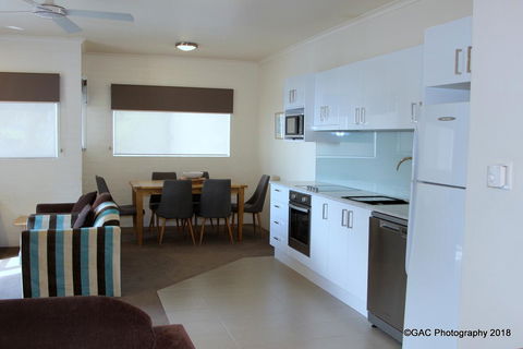Mollymook Cove Apartments - Kempsey Accommodation 15