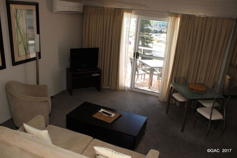 Mollymook Cove Apartments - Kempsey Accommodation 10