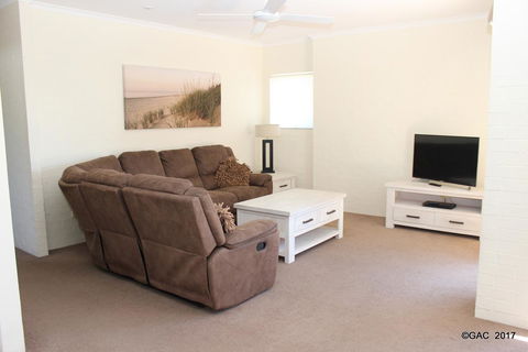 Mollymook Cove Apartments - Kempsey Accommodation 9