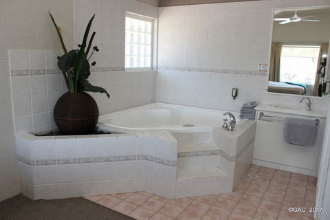 Mollymook Cove Apartments - Kempsey Accommodation 8