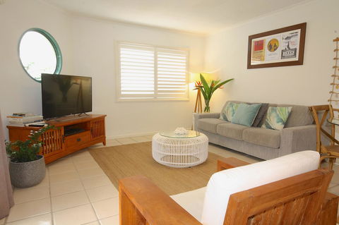 Cossies By The Sea - Kempsey Accommodation 7
