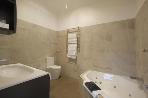 Romanz In The Valley (Luxury B&B) - Kempsey Accommodation 4