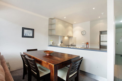 Lantern 1 Bedroom Balcony With Panoramic View - Kempsey Accommodation 8