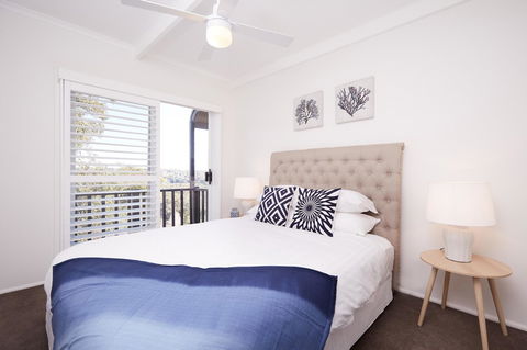 Bright And Spacious Family Home With Leafy Deck - Kempsey Accommodation 4