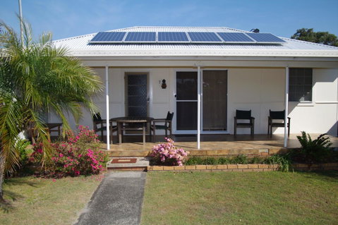 Fleur Cottage, 7 Willow Street - Kempsey Accommodation 1