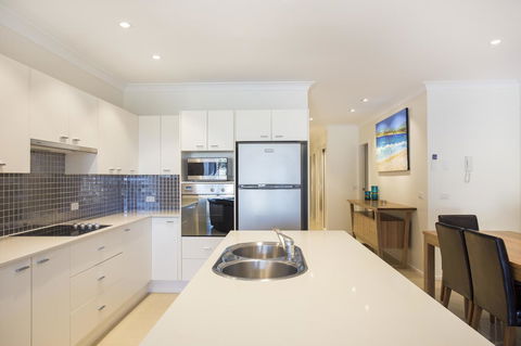 Beachfront 2 - Kempsey Accommodation 10