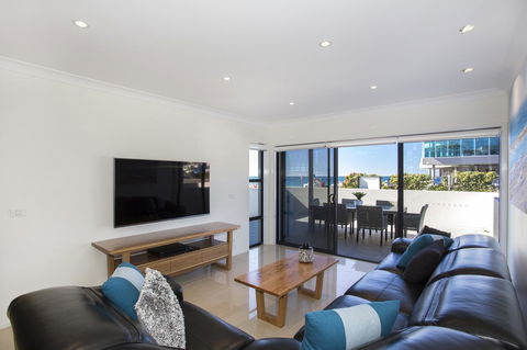 Beachfront 2 - Kempsey Accommodation 3