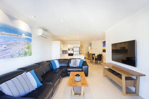 Beachfront 2 - Kempsey Accommodation 9